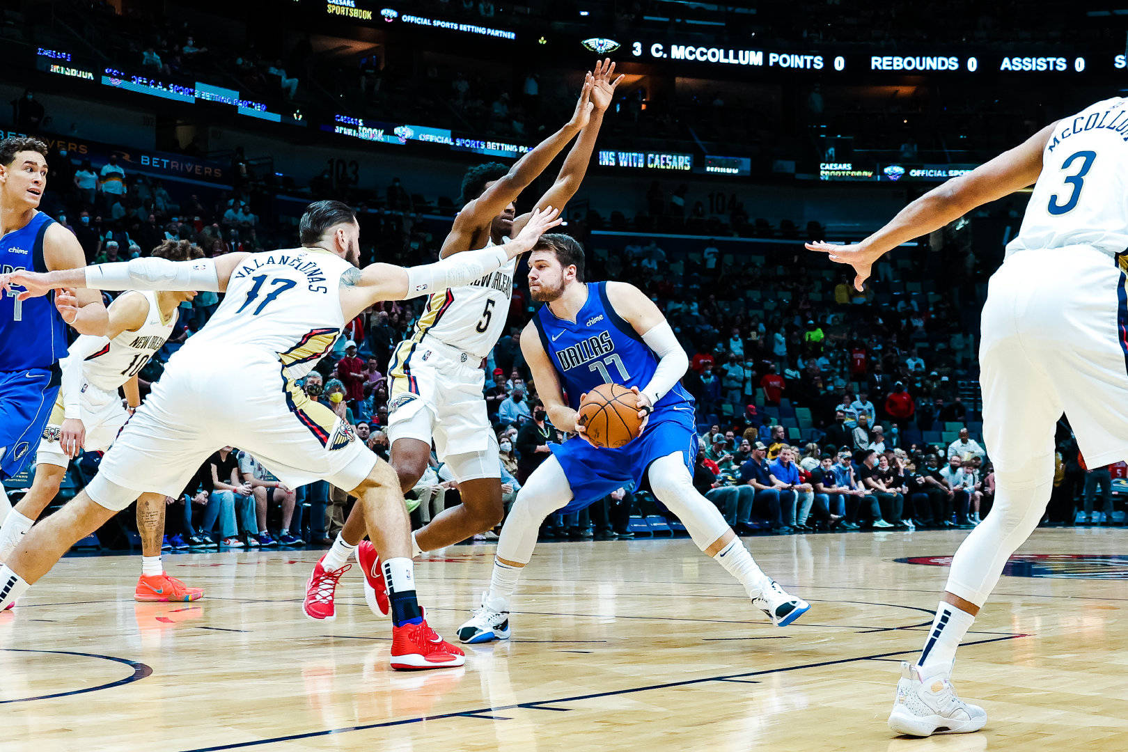 包含莱万多夫斯基赛事官方发布挺进下一轮新规，热火争议不断！的词条